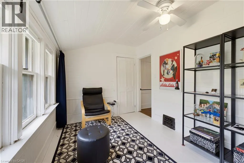 89 ALLEN Street W
