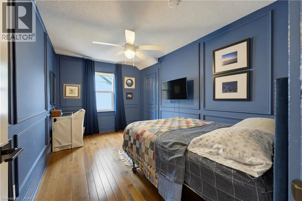 89 ALLEN Street W