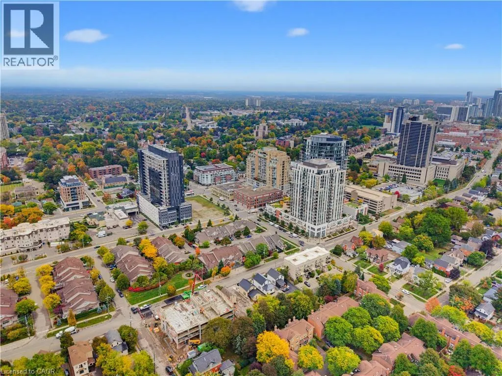 89 ALLEN Street W
