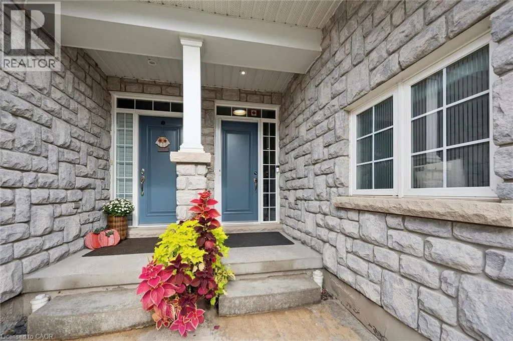 276 SIMS ESTATE Drive Unit# 9 #9