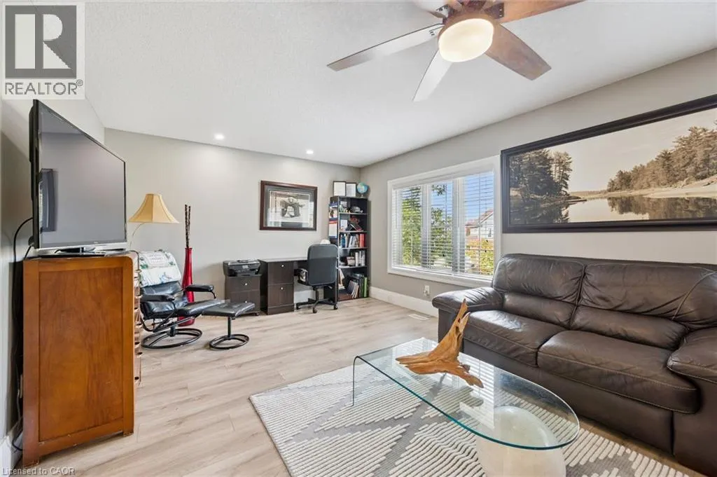 276 SIMS ESTATE Drive Unit# 9 #9