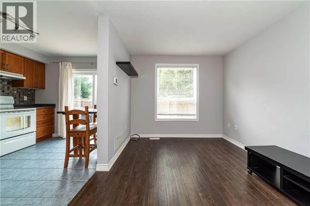 39 PINEWOODS Drive Unit# 11 #11