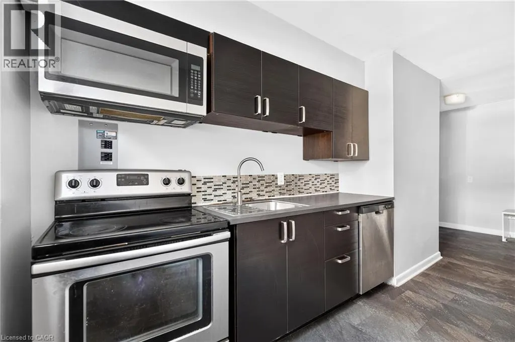 3 APPLEWOOD Avenue Unit# 1 #1