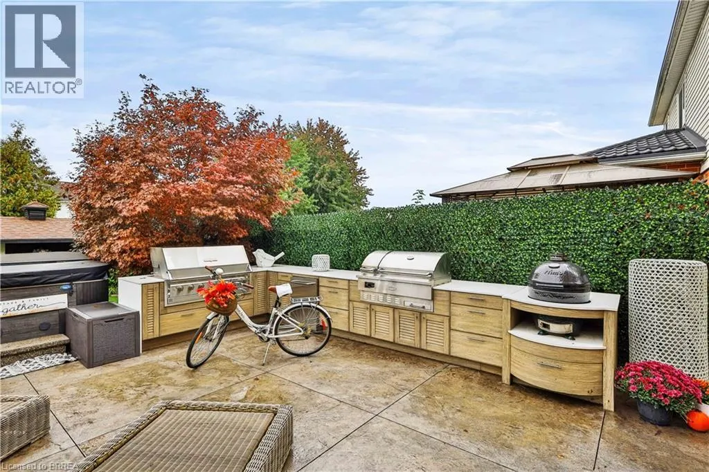 30 WALDIE Crescent