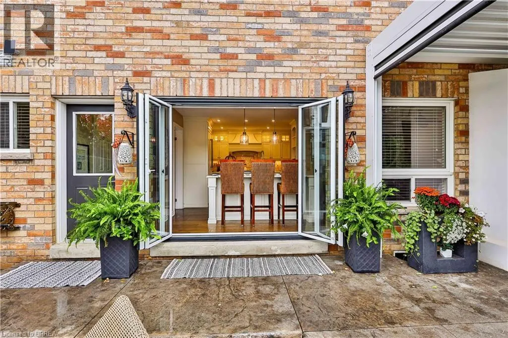 30 WALDIE Crescent