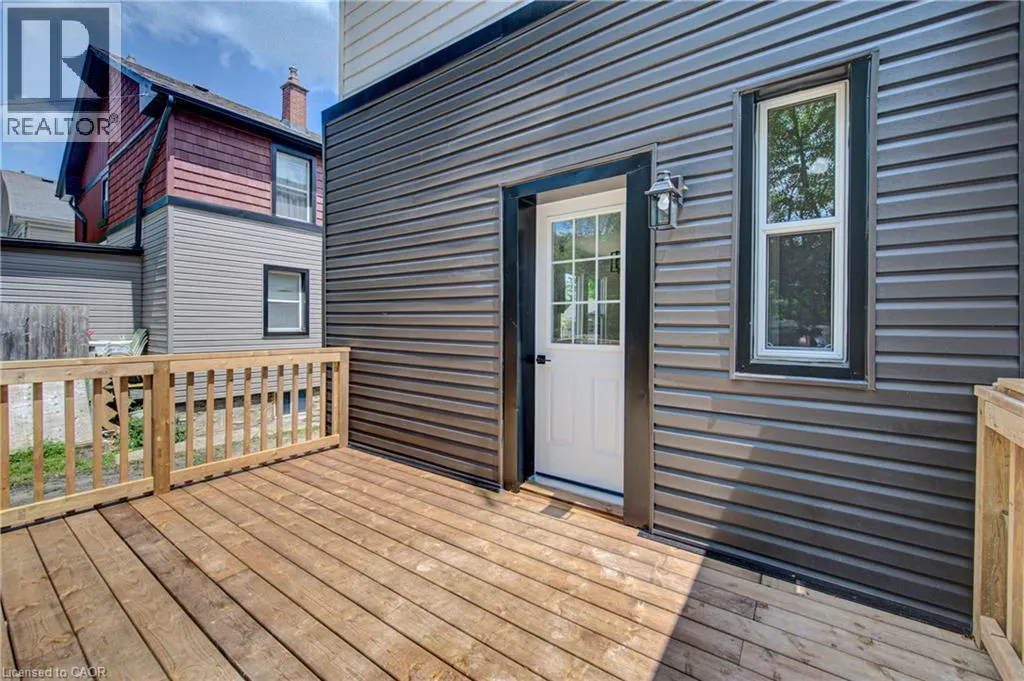 26 RICHARDSON Street