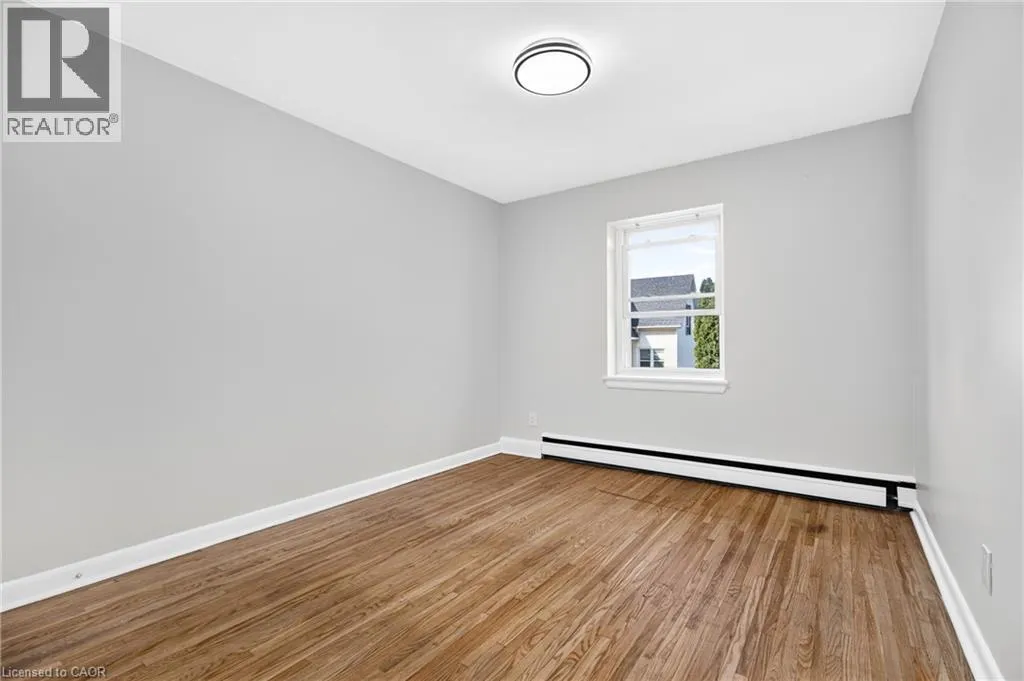 3 APPLEWOOD Avenue Unit# 3 #3