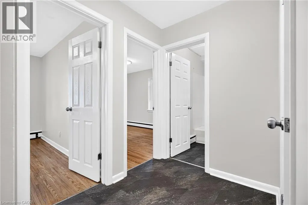 3 APPLEWOOD Avenue Unit# 3 #3