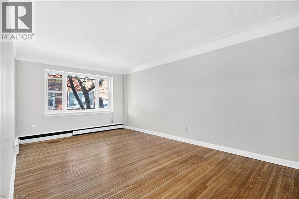 3 APPLEWOOD Avenue Unit# 3 #3