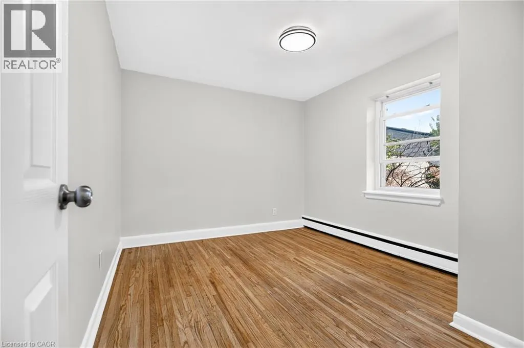 3 APPLEWOOD Avenue Unit# 3 #3