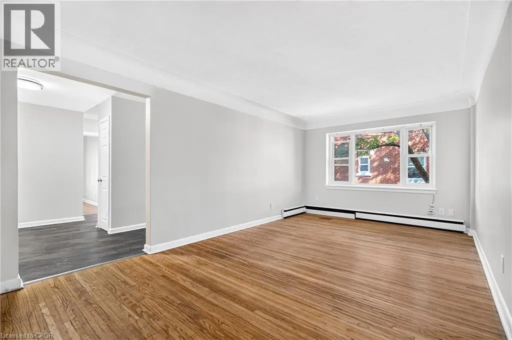 3 APPLEWOOD Avenue Unit# 3 #3