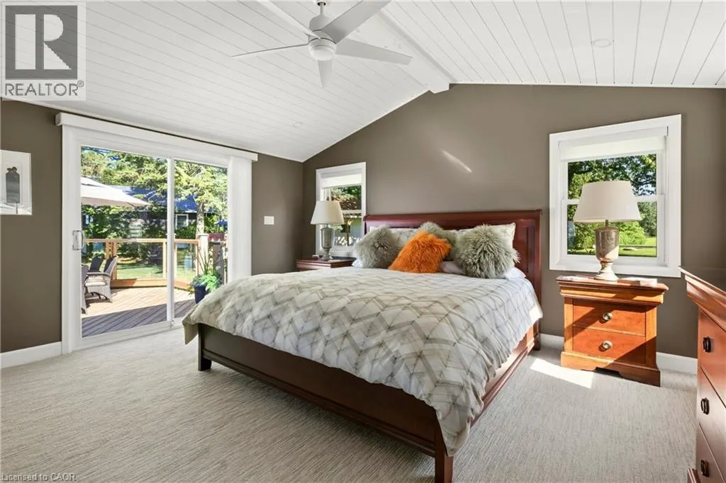 34 HOOVER POINT Lane