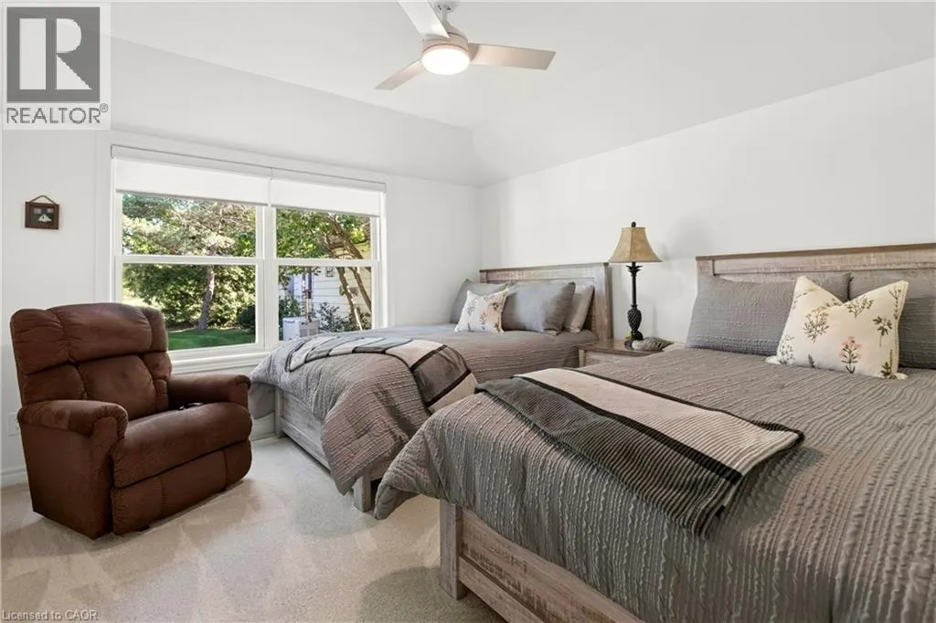 34 HOOVER POINT Lane