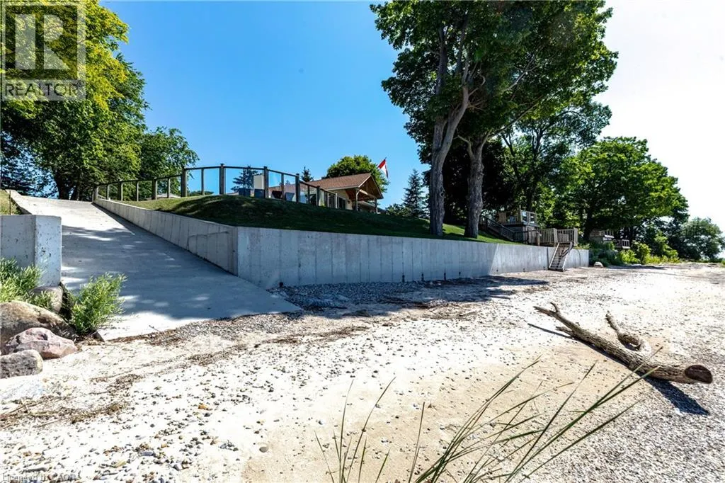 34 HOOVER POINT Lane