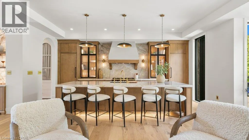 2 BRIDLEWOOD Crescent