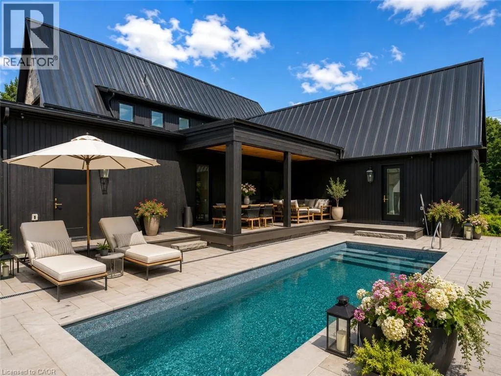 2 BRIDLEWOOD Crescent