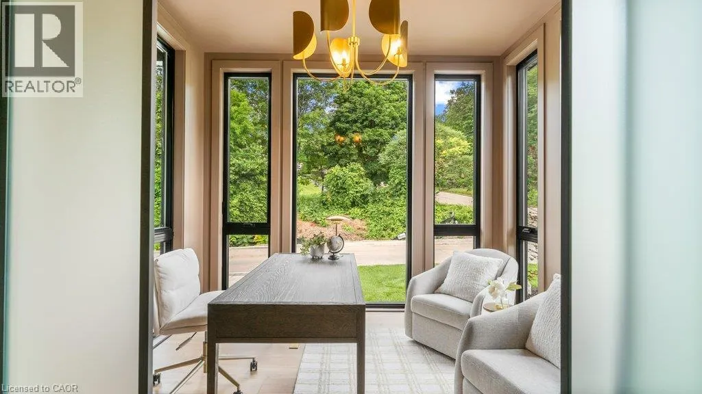 2 BRIDLEWOOD Crescent