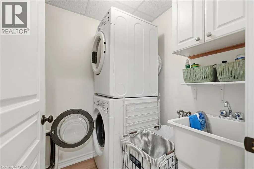 391 PLAINS Road E Unit# 211 #211