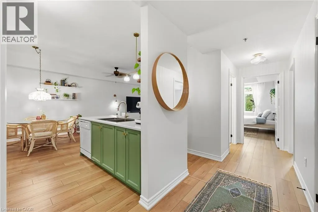 391 PLAINS Road E Unit# 211 #211