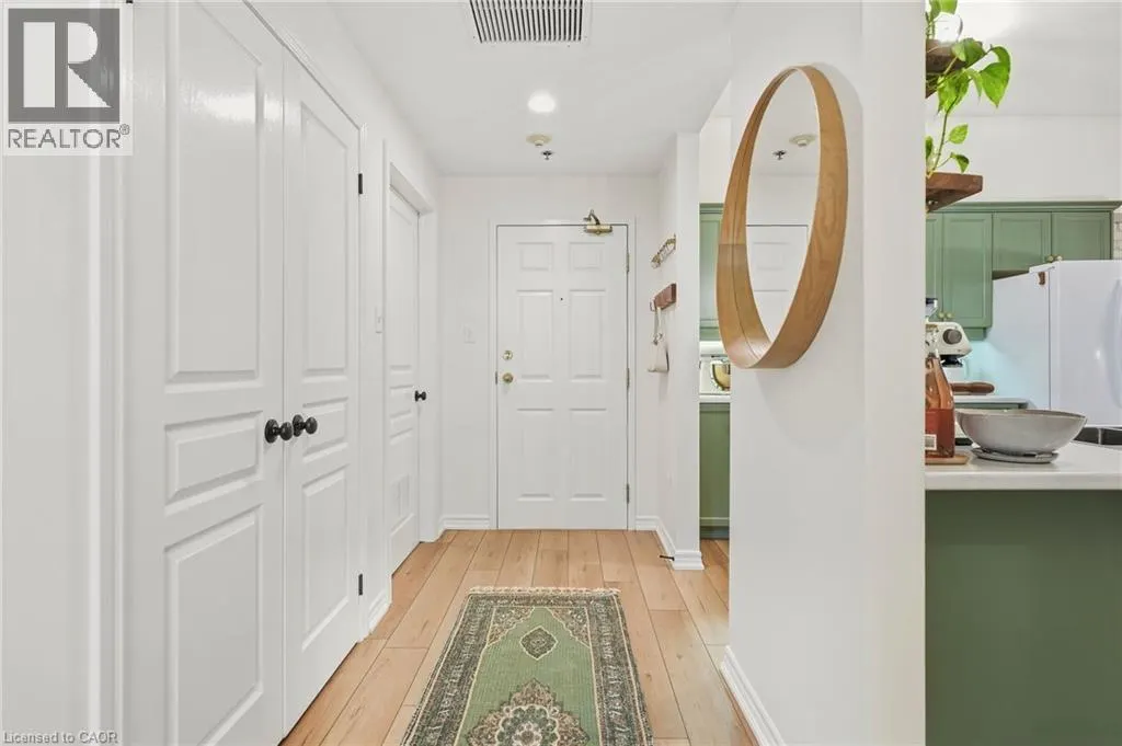 391 PLAINS Road E Unit# 211 #211