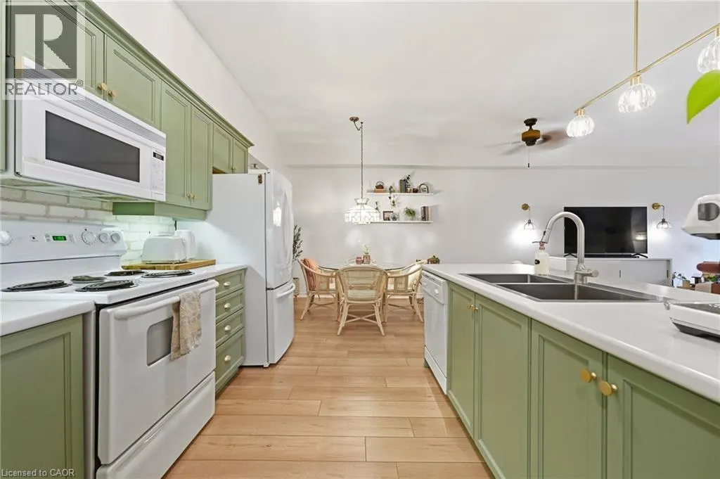 391 PLAINS Road E Unit# 211 #211