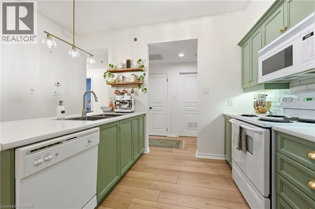 391 PLAINS Road E Unit# 211 #211