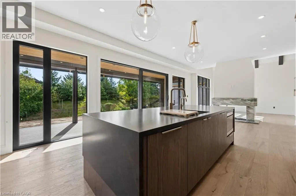 6 BRIDLEWOOD Crescent
