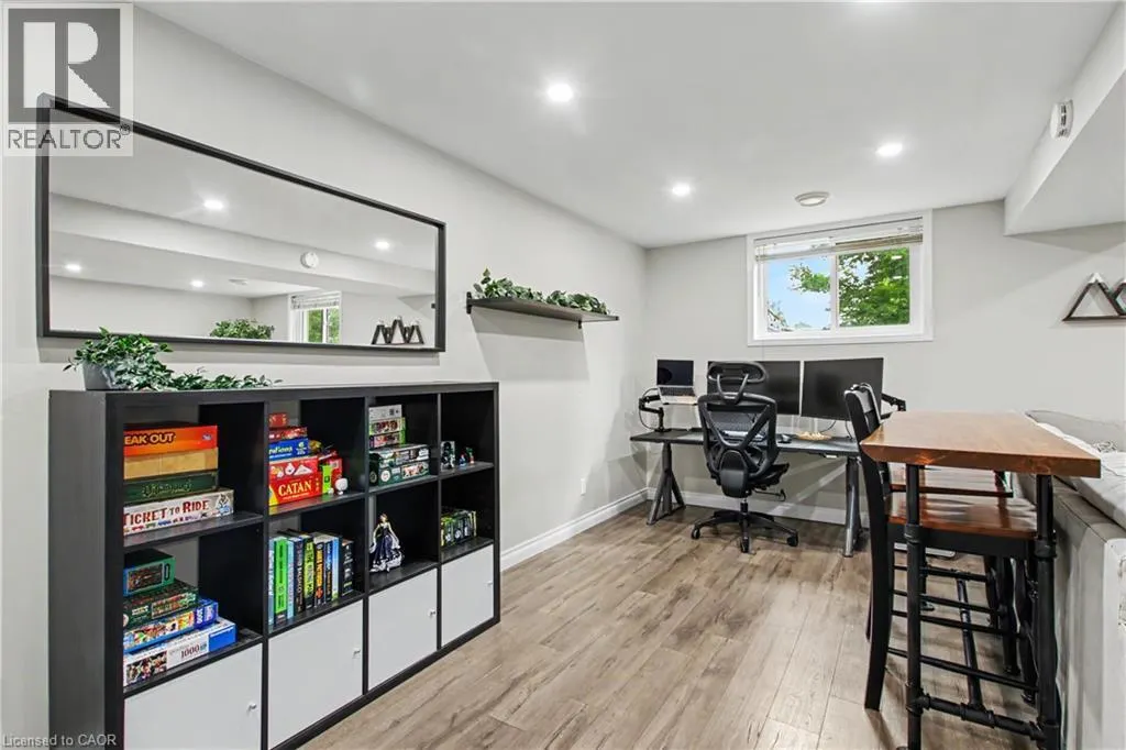 484 REDFOX Road Unit# B #B
