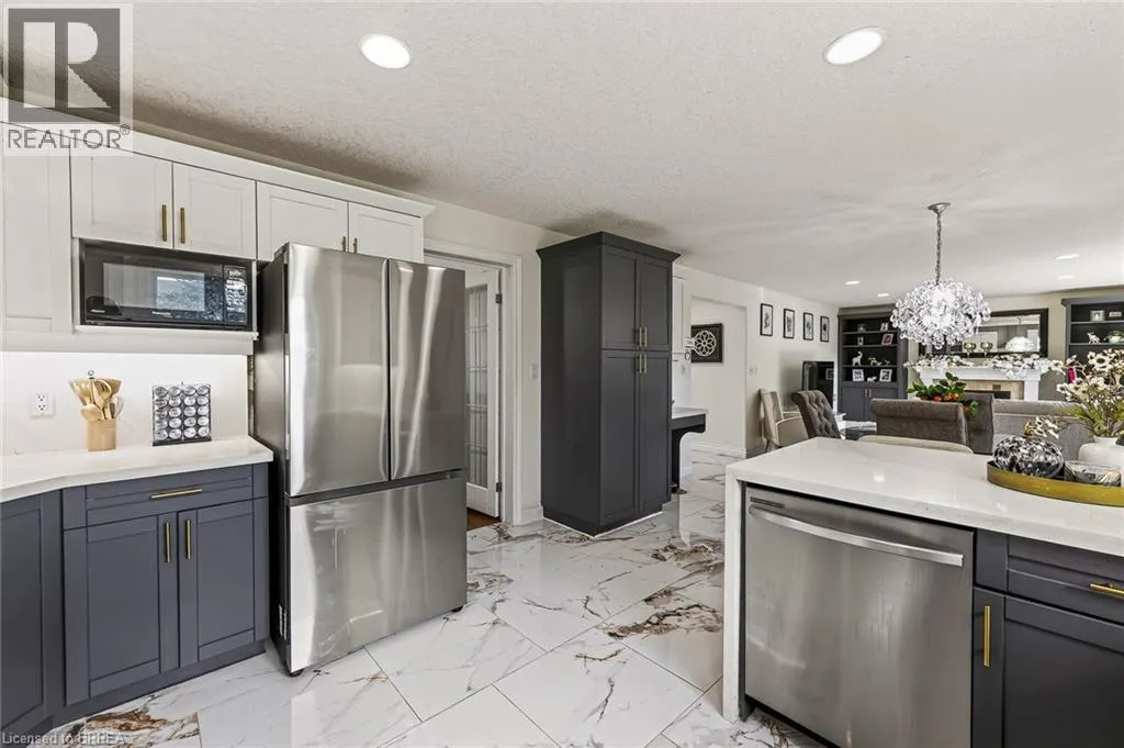 468 LAKEVIEW Drive