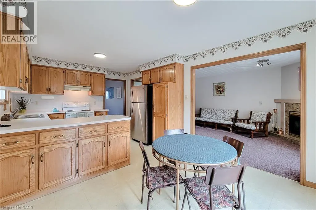 61 HIGHLAND Road