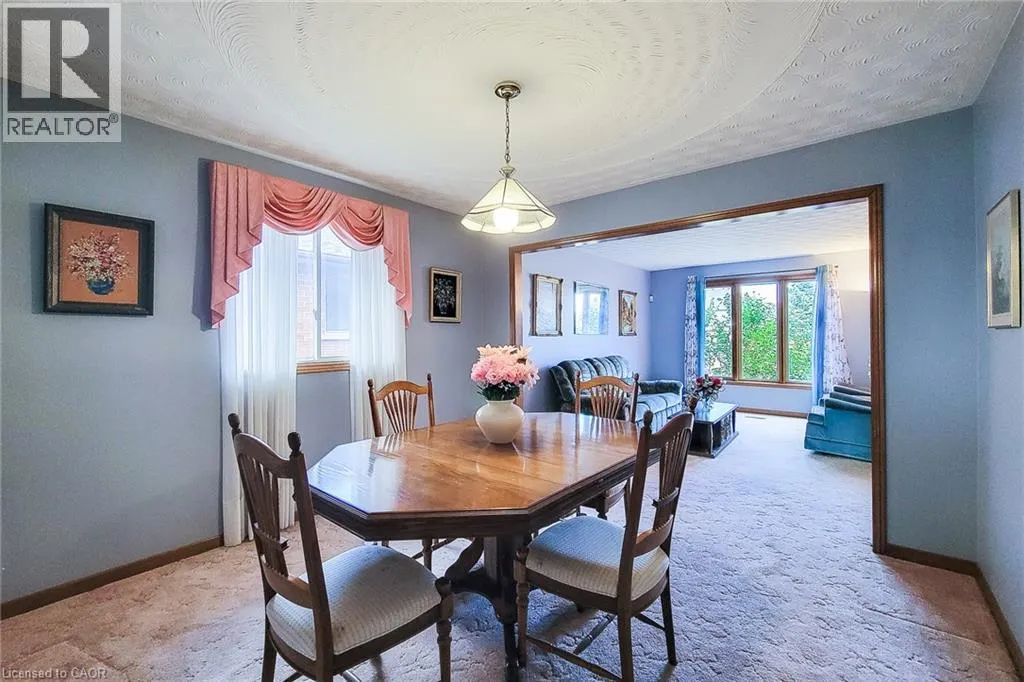 61 HIGHLAND Road