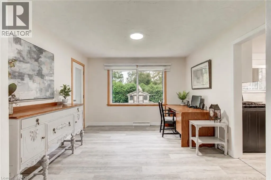 297 MAIN Street W