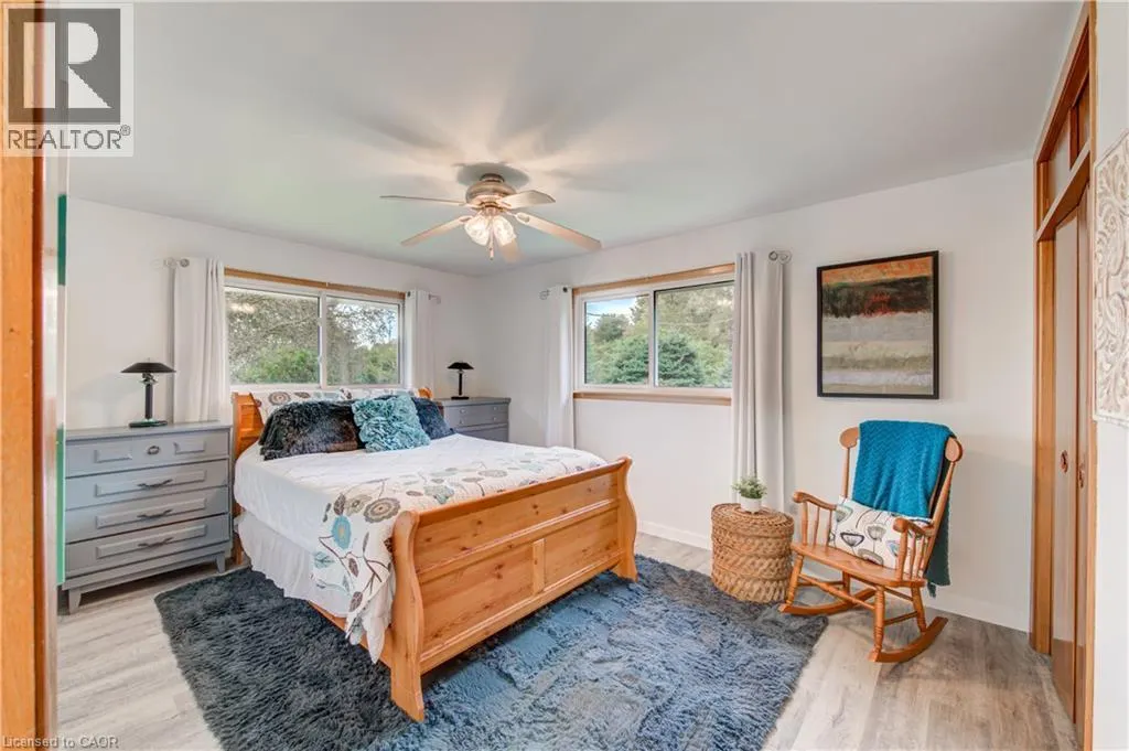 297 MAIN Street W