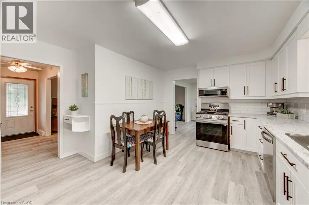 297 MAIN Street W
