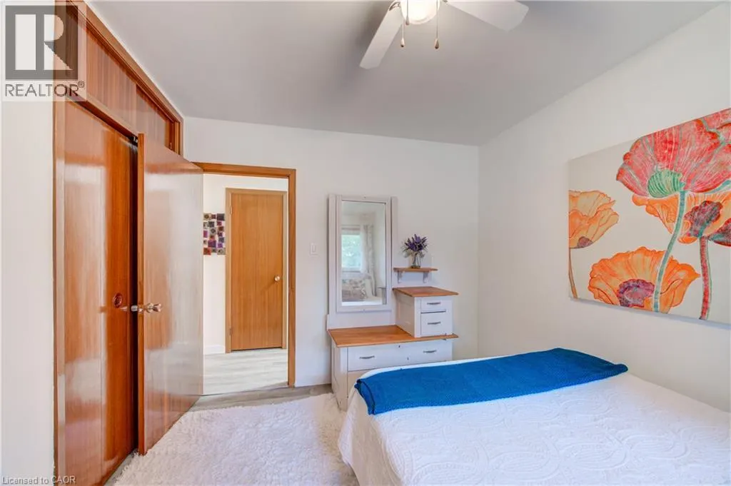 297 MAIN Street W