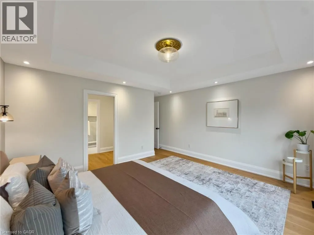 260 KENT Crescent