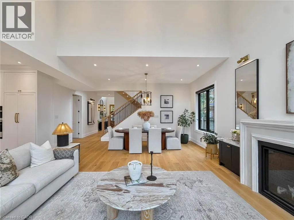 260 KENT Crescent