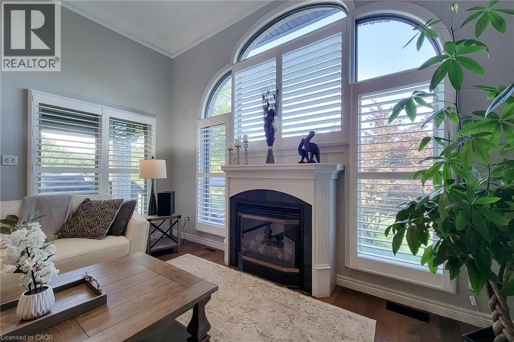 24 CARMICHAEL Crescent