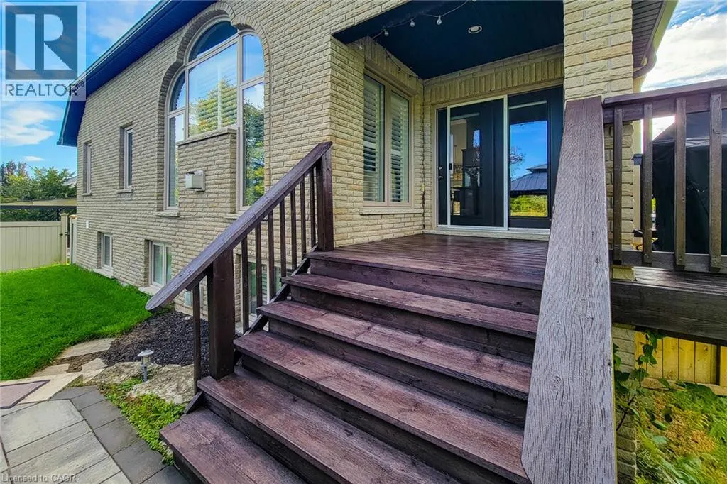 24 CARMICHAEL Crescent
