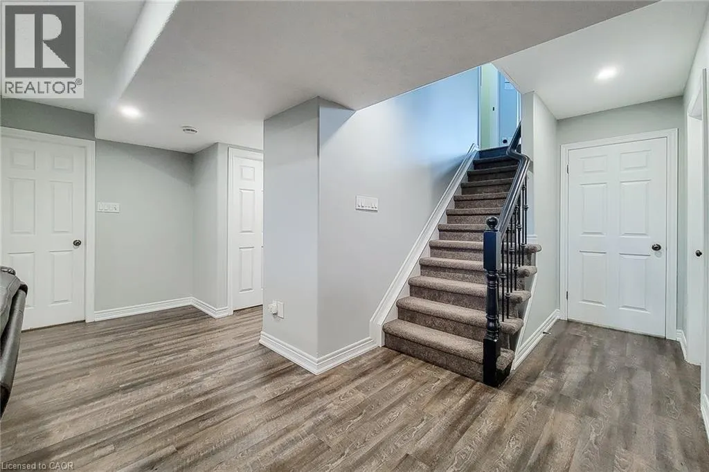 24 CARMICHAEL Crescent