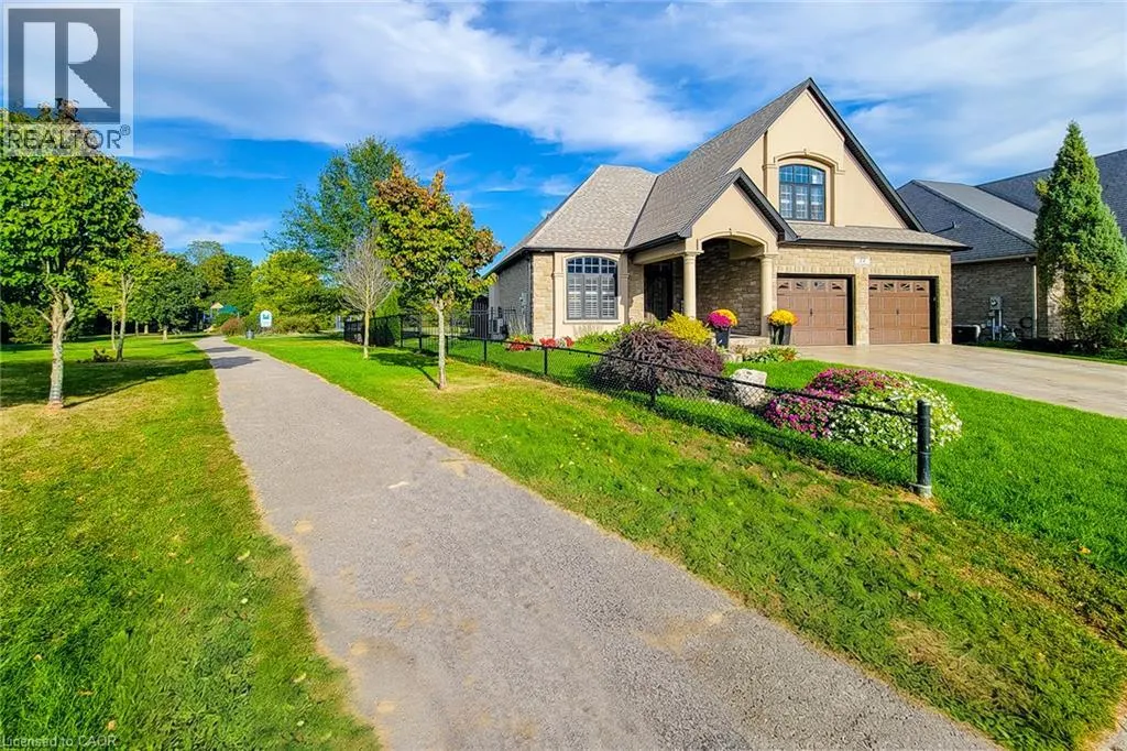 24 CARMICHAEL Crescent