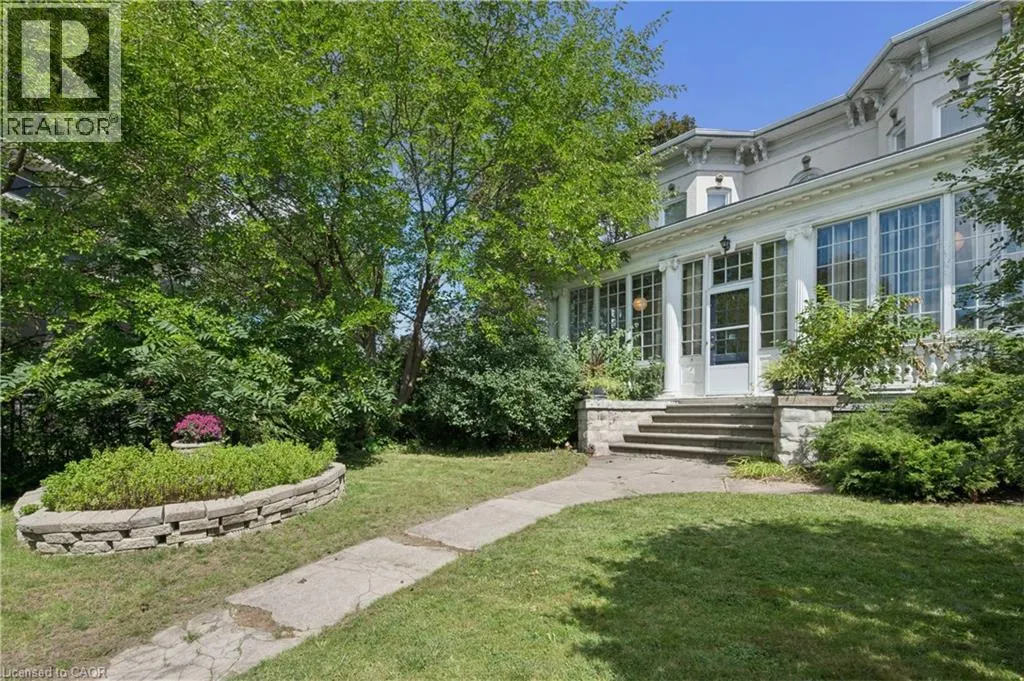 66 PARK HILL Road E