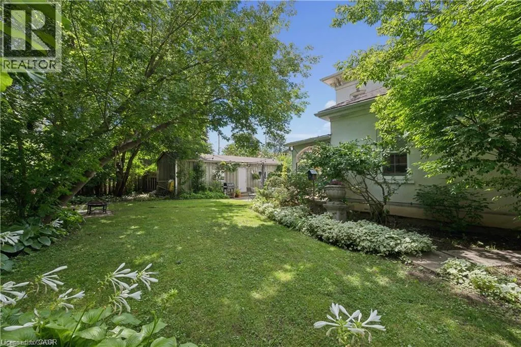 66 PARK HILL Road E
