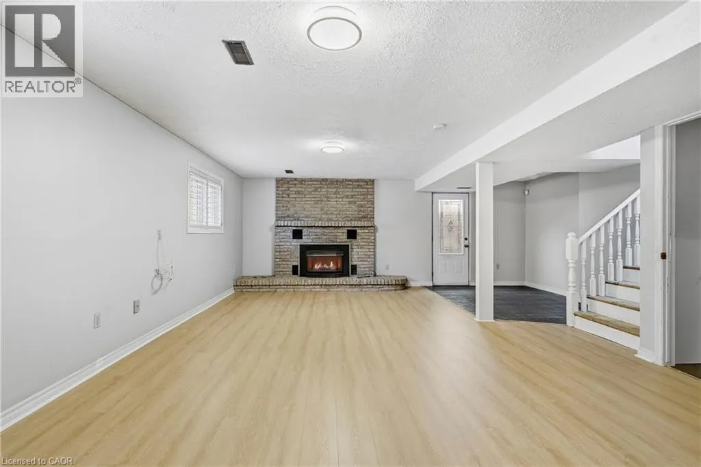 7814 DONLEE Drive