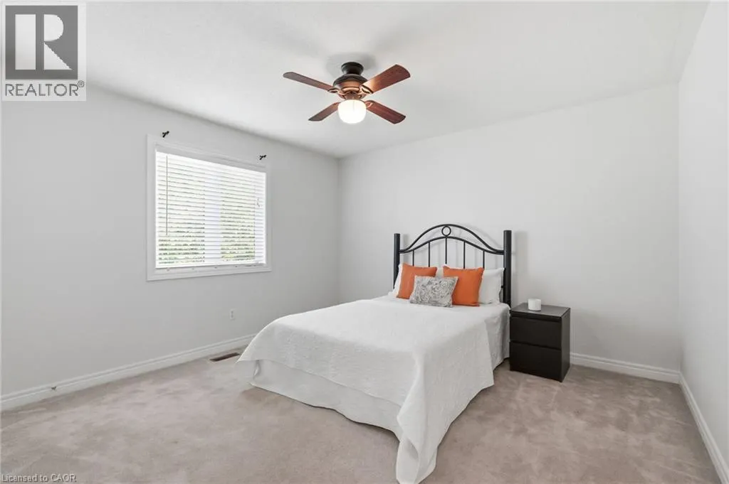 2241 GLAZEBROOK Circle