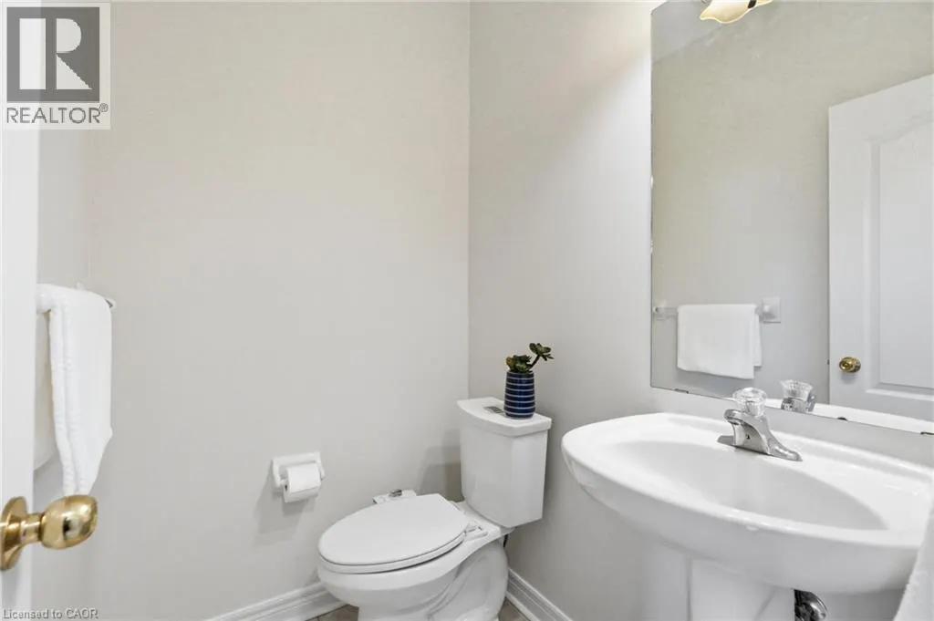 2241 GLAZEBROOK Circle