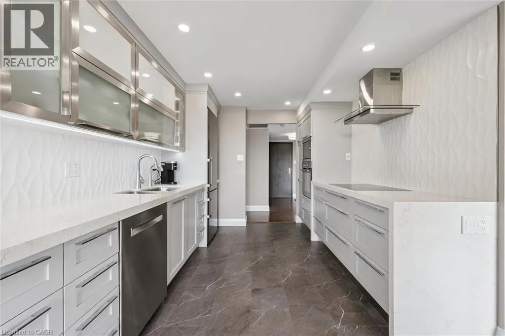 6 WILLOW Street Unit# 602 #602