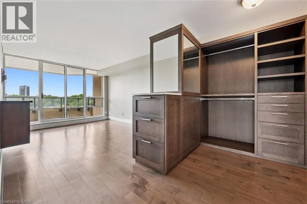 6 WILLOW Street Unit# 602 #602