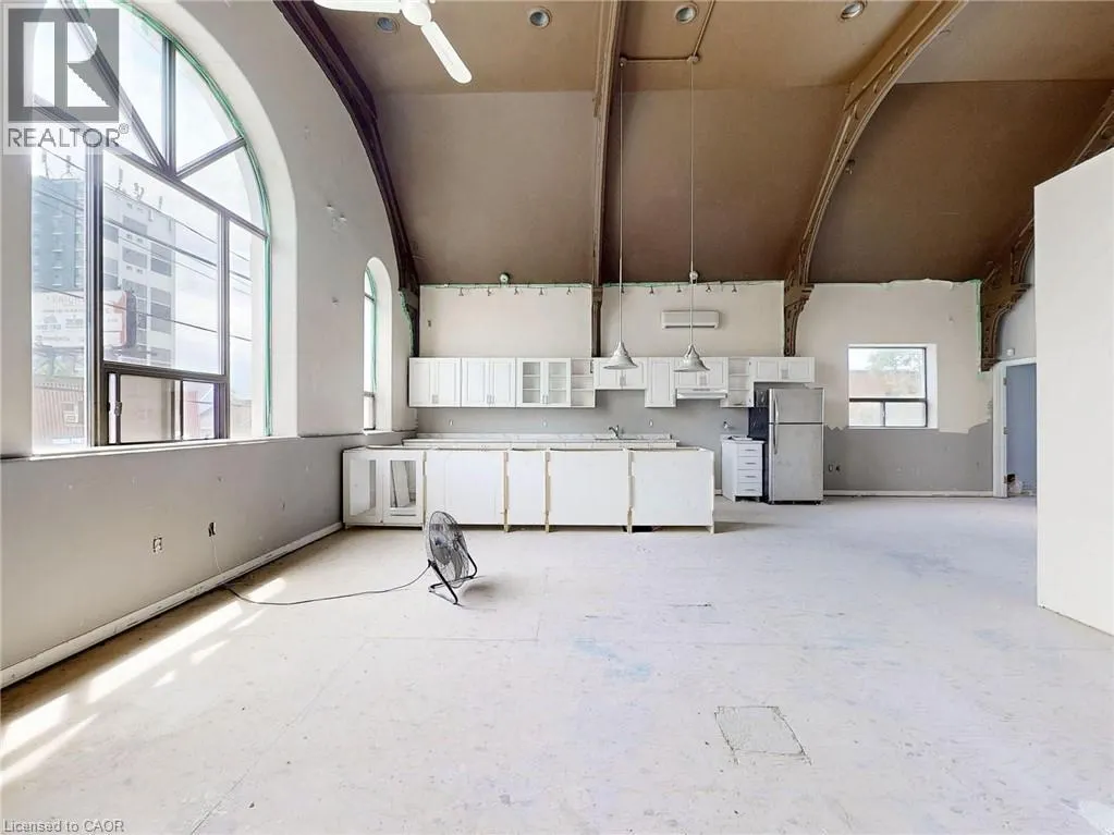 612 UPPER JAMES Street Unit# Upper LVL #Upper LVL