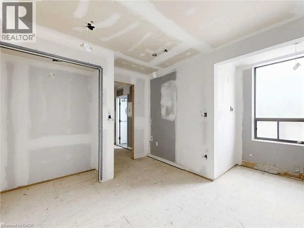 612 UPPER JAMES Street Unit# Upper LVL #Upper LVL